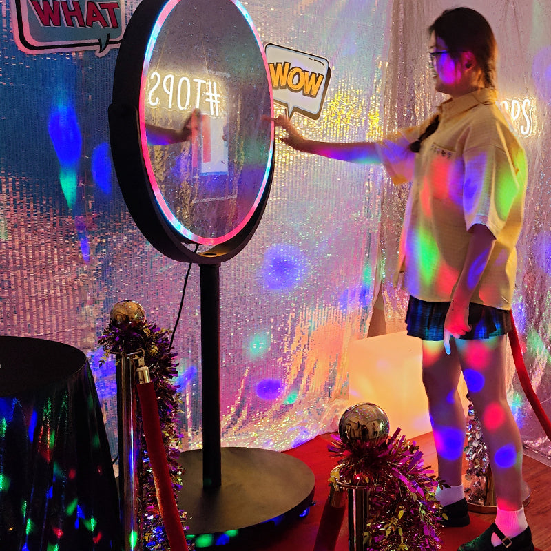 Model 238T: Round Mirror Photo Booth Machine with 23.8 Inches Touch  Screen