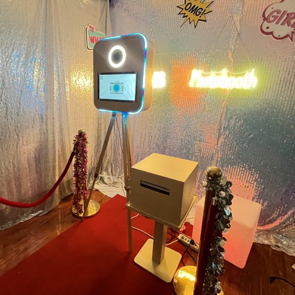 RCM156T Portable Selfie Photo Booth with Bamboo Tripod - Image 4